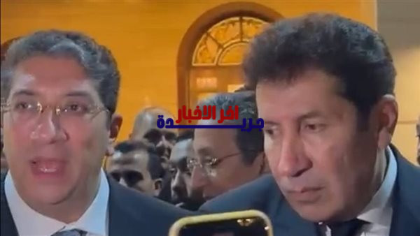 موعد ومكان قداس الأربعين لوالدة هاني رمزي يثير اهتمام الجمهور والمعزون