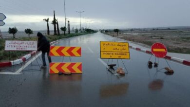 وزارة التجهيز والماء تنبه السائقين من اضطرابات محتملة على الطرق بسبب الأمطار الرعدية والتساقطات الثلجية الكثيفة