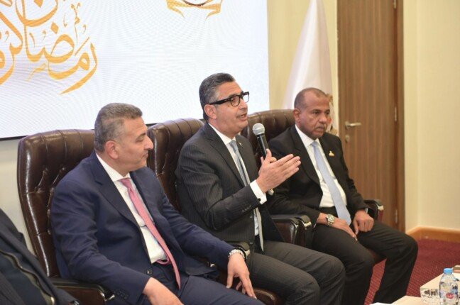 وزير التموين يوجه بزيادة ضخ السلع الأساسية وياميش رمضان في الأسواق