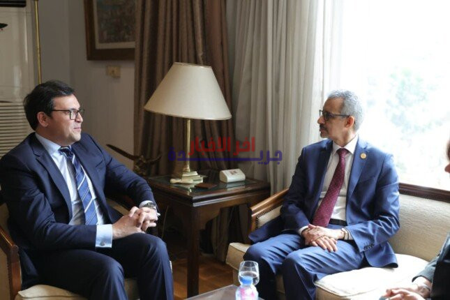 وزير الثقافة يتباحث مع المدير العام للمنظمة العربية للتربية والعلوم والثقافة الألكسو لتعزيز التعاون الثقافي والتنموي