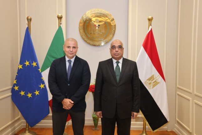 وزير العدل يتباحث مع السفير الإيطالي بالقاهرة لتعزيز التعاون القضائي بين البلدين
