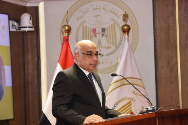 وزير العدل يفتتح الدورة الرابعة لتدريب القضاة على قضايا الملكية الفكرية لتعزيز كفاءتهم ومواكبة التطورات القانونية