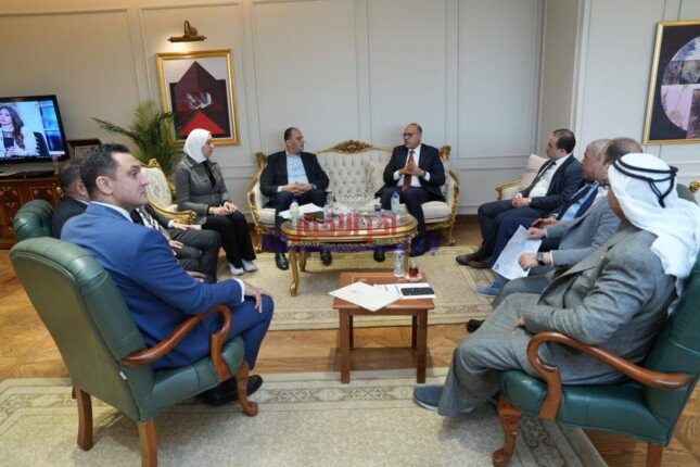 وزير العمل يناقش سبل التعاون المشترك مع أعضاء مجلس النواب والشيوخ لتعزيز التنمية الاقتصادية والاجتماعية