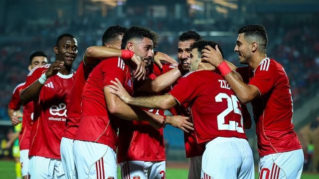 وينوين يكشف موقف الغائبين عن الأهلي في رحلة الجزائر