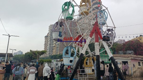 آلاف الزوار يتوافدون على حديقة صنعاء بكفر الشيخ للاحتفال بعيد الفطر.. صور حصرية