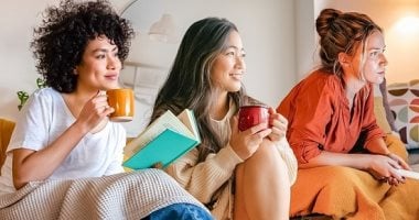 أبراج تفضل قضاء إجازة عيد الفطر في المنزل: لماذا يختارون الاستمتاع مع العيال الكبيرة؟