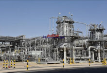 أسعار النفط العالمية تُحقق أعلى مستوى منذ أكثر من أربع سنوات وتفاجئ الأسواق