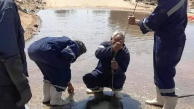 أسوان تبدأ إجراءات تطهير شبكات الصرف الصحي في مناطق سكنية خلال إجازة عيد الفطر لضمان سلامة البيئة والصحة