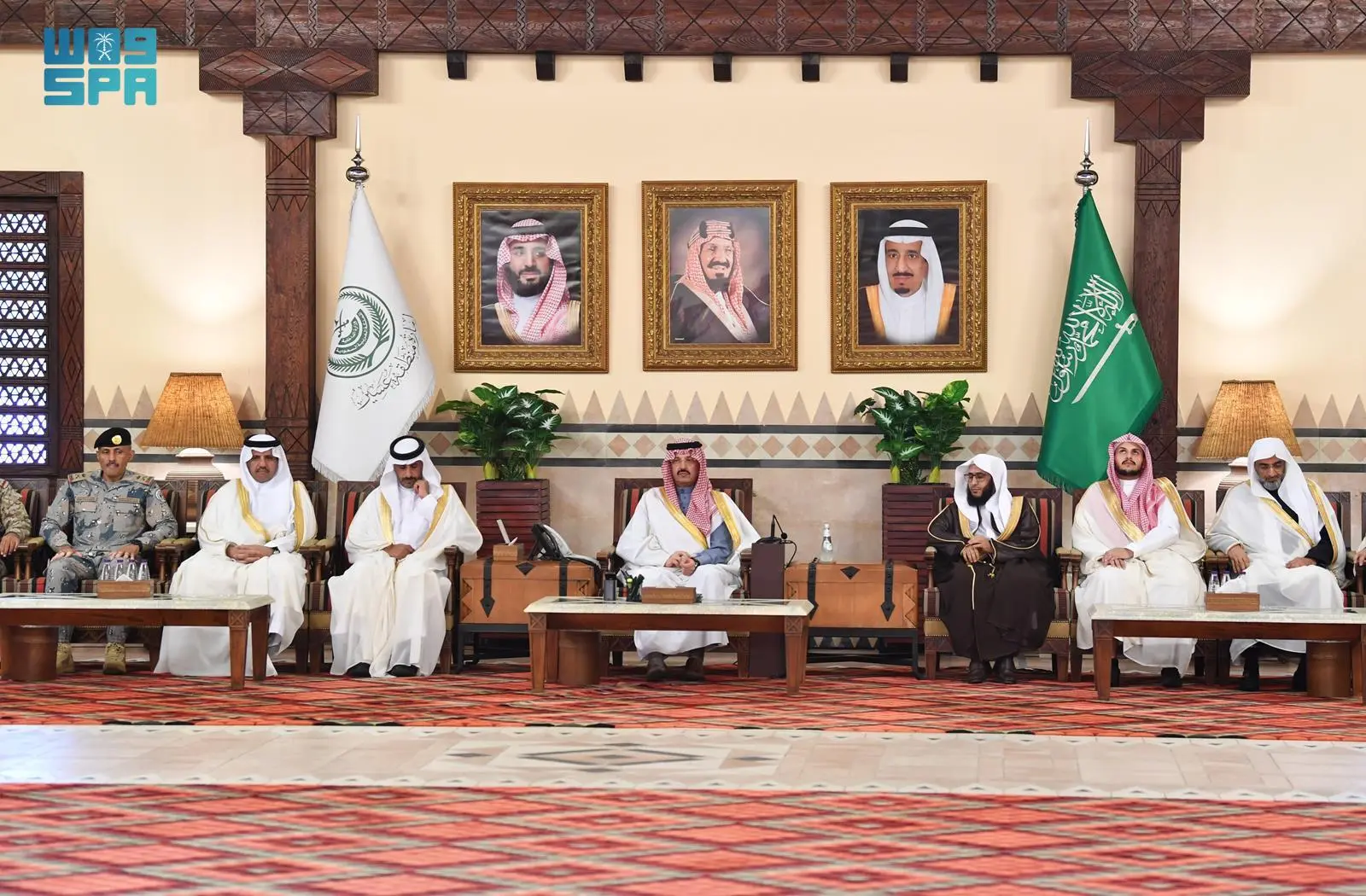 أمير عسير يستقبل جموع المهنئين بعيد الفطر في حفلة مميزة تبرز فرحة العيد وتلاحم المجتمع