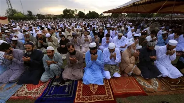 إجازة عيد الفطر 2026 في مصر: موعد العطلة الرسمية وعدد أيام الإجازة للموظفين بأسهل التفاصيل