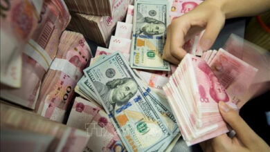 ارتفاع قياسي للدولار الأمريكي واليوان الصيني يثير مخاوف الأسواق العالمية