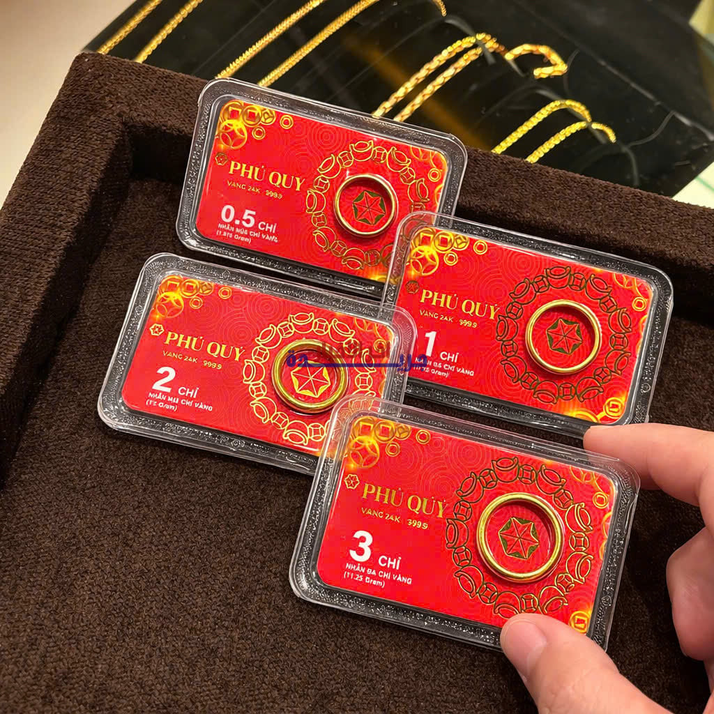 استقرار أسعار الذهب المحلي رغم تراجع حاد في الأسعار العالمية.. إليكم التوقعات