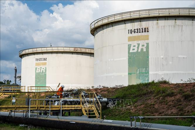 استمرار الصراع في الشرق الأوسط قد يسبب ارتفاع أسعار النفط بشكل غير مسبوق