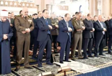 الرئيس السيسي يؤدي صلاة عيد الفطر في مسجد الفتاح العليم ويشهد افتتاح أكبر مشروع مونوريل شرق النيل