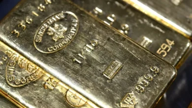 انخفاض حاد في سعر الذهب يقترب من محو مكاسب العام ويثير القلق في الأسواق