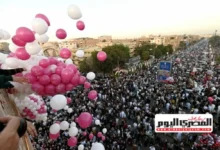 بالصور.. آلاف المصلين يتوافدون لأداء صلاة عيد الفطر في المساجد والساحات وسط أجواء مميزة