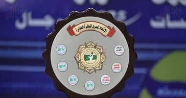 بالصور: الأهلي يتوج بلقب دوري سوبر رجال الكرة الطائرة ويكتب عنوان التاريخ