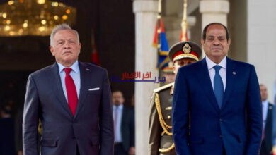 بالصور.. الملك والرئيس المصري يتبادلان التهاني الهاتفية بمناسبة عيد الفطر ويؤكدان على تعزيز العلاقات بين البلدين