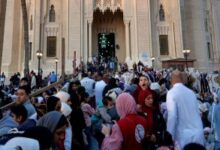 بالصور والفيديو: ساحّة المرسى أبو العباس في الإسكندرية تنتفض بالمصلين في صلاة عيد الفطر المبارك