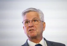 تحذير من عضو الاحتياطي الفيدرالي: تصاعد الحرب في الشرق الأوسط قد ينعش التضخم من جديد | CNN الاقتصادية