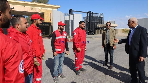 ثالث أيام عيد الفطر.. محافظ شمال سيناء يتفقد معبر رفح البري ويؤكد على تيسير الحركة للمسافرين