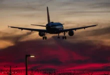 حرب إيران تثير فزع قطاع الطيران وتسبب ارتفاعًا كبيرًا في أسعار التذاكر