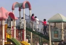 حفلة عيد الفطر في حديقة الأزهر تكتظ بالزوار من الكبار والصغار.. النافورة الراقصة ومناطق الألعاب تجذب الآلاف وتحول المدينة إلى ساحة احتفال حية