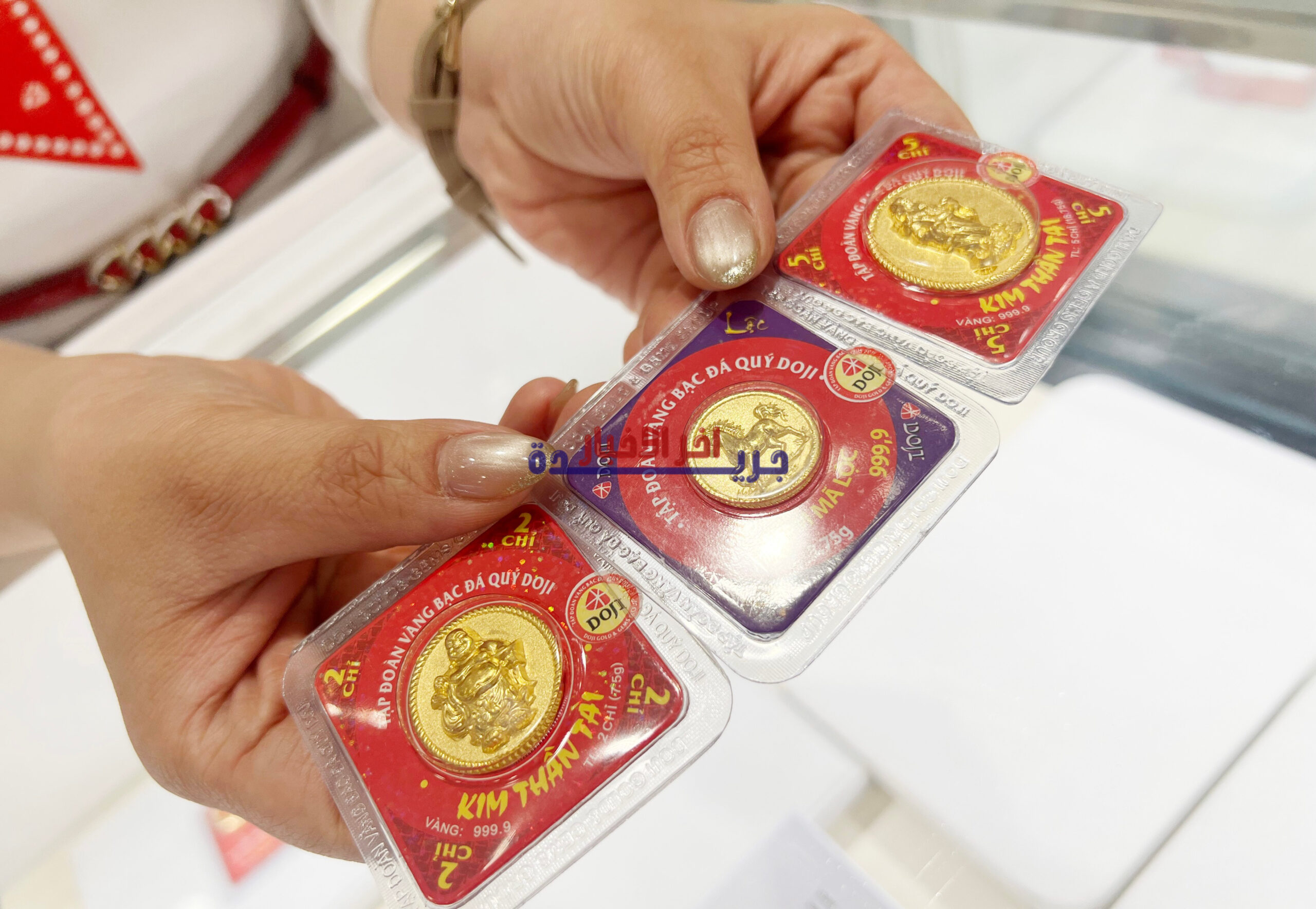 خسائر متواصلة: أسعار الذهب تنخفض إلى 171 مليون دونغ فيتنامي لكل تايل خلال عطلة نهاية الأسبوع