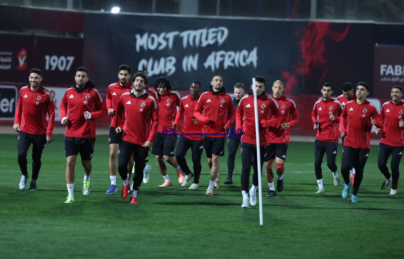 دوري أبطال إفريقيا: الأهلي يجري تدريبه الأخير لمواجهة الترجي بحضور وسائل الإعلام، استعدادًا للمواجهة الحاسمة