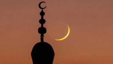 رسمياً.. موعد رؤية هلال عيد الفطر 2026 ومدة بقاء القمر في سماء القاهرة | كل ما تحتاج معرفته