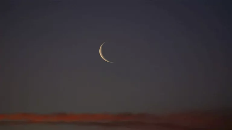 رسميًا.. ثاني دولة تعلن الخميس عطلة عيد الفطر وتوجه أنظار العالم العربي