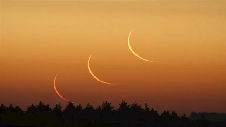 شاهد أول صورة في العالم الإسلامي تُظهر هلال شهر شوال بشكل حصري وموثوق