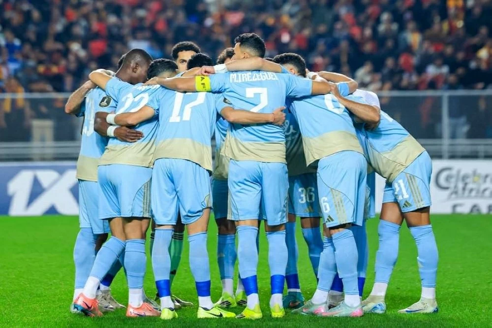 ضربة قوية لتوروب مع غياب نجم الأهلي عن مواجهة الترجي التونسي