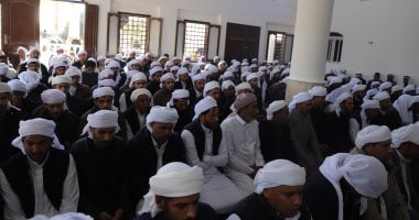 طرق الصوفية تُحيي عيد الفطر المبارك في الشيخ زويد بالمدائح الدينية.. بالصور