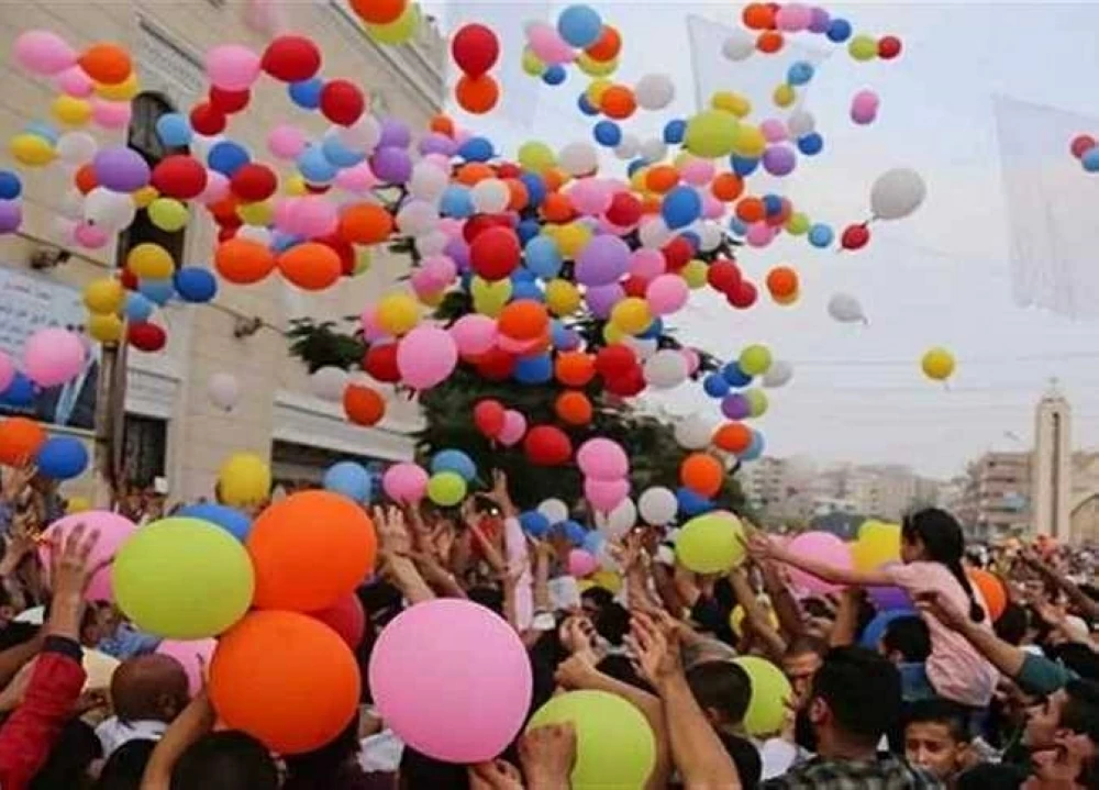 طقوس عيد الفطر في البيوت المصرية: احتفالات تقليدية تشرق بالفرح والبهجة