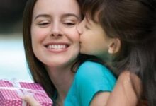 عيد الأم وأصول الاحتفال به: كيف أصبح رمزًا للعطاء والتقدير في ثقافات العالم