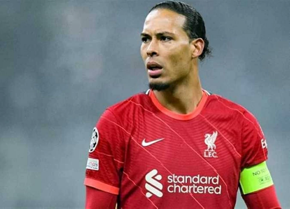 فان دايك يحذر: أداء ليفربول الحالي يُهدد فرص تأهله إلى دوري أبطال أوروبا