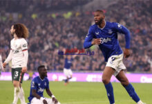 فيديو| تشيلسي يرفض هدية ليفربول ويخسر أمام إيفرتون بثلاثية مثيرة في الدوري الإنجليزي