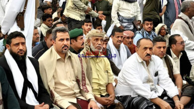 محافظ لحج يؤدي صلاة عيد الفطر في الحوطة ويزور المرضى بمستشفى ابن خلدون.. المبادرات الوطنية تعكس روح العيد