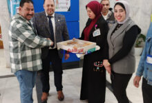 مدير مستشفى العجمي يوزع الهدايا ويجري جولة تفقدية بمناسبة عيد الفطر لتعزيز الروح المعنوية