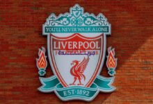 نادي ليفربول يواجه موجة غضب عالمية بعد إدانته للإساءات العنصرية ضد إبراهيما كوناتي: حملة دولية لمكافحة التمييز