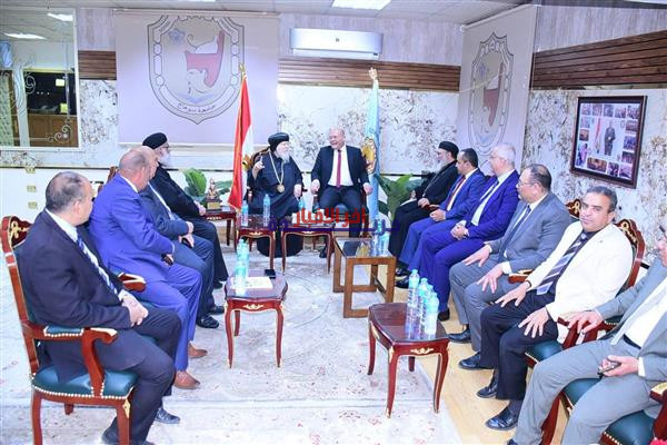 وفد قساوسة يزور جامعة سوهاج لتهنئة الطلاب بعيد الفطر المبارك
