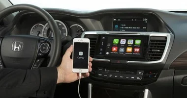 نظام CarPlay في iOS 26 يطلق إعداداً جديداً لتعزيز أداء شاشة السيارة وتوفير تجربة أكثر سلاسة