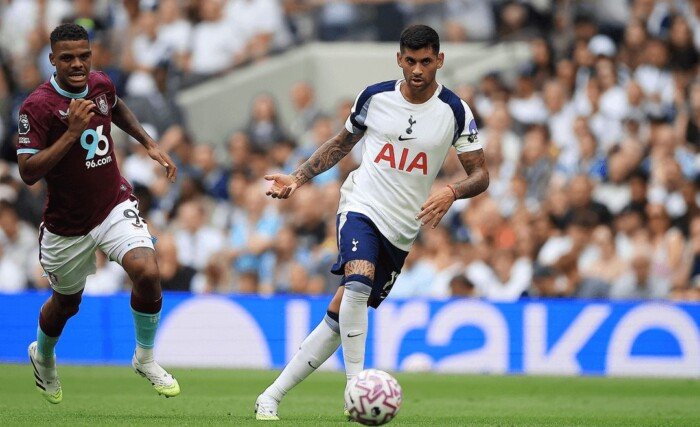 أتلتيكو مدريد يتعاقد مع قائد توتنهام روميرو بعقد يمتد حتى 2031