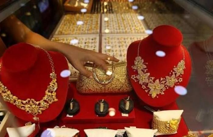 أخبار السوق اليوم تراجع الذهب وخلافات تنظيم الاتصالات حول زيادة أسعار الإنترنت وأبرز ملفات المركزي