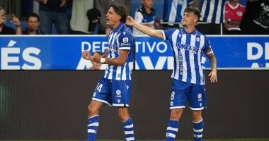 ألافيس يبدأ موسم الدوري الإسباني بانتصار ساحق بثلاثية على خيتافي