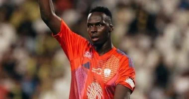 أهلي جدة يستعد لإشراك إدوارد ميندى في مواجهة الأنوار بكأس خادم الحرمين الشريفين