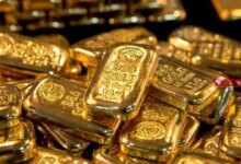 أونصة الذهب تتراجع طفيفًا رغم دعم إعادة شراء سندات الدين الأمريكية