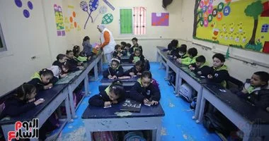 استثمارات بقيمة 205 مليارات جنيه لقطاع التعليم في خطة 2026/2027 تشمل إنشاء واستكمال 13 ألف فصل بتكلفة 14 مليار جنيه وتطوير 1600 مدرسة وخفض الكثافة إلى 37 طالبا في الفصل، بالإضافة إلى توفير 1.2 مليون جهاز تابلت والتوسع في المدارس التطبيقية