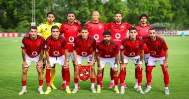 الأهلي يختتم تحضيراته لمواجهة ودية أمام برشلونة اليوم